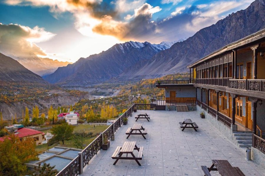 Roomy Dastaan Hotel Hunza