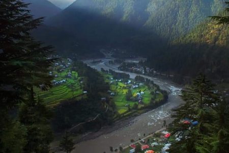 6 Days Family Tour Package to Neelum Valley