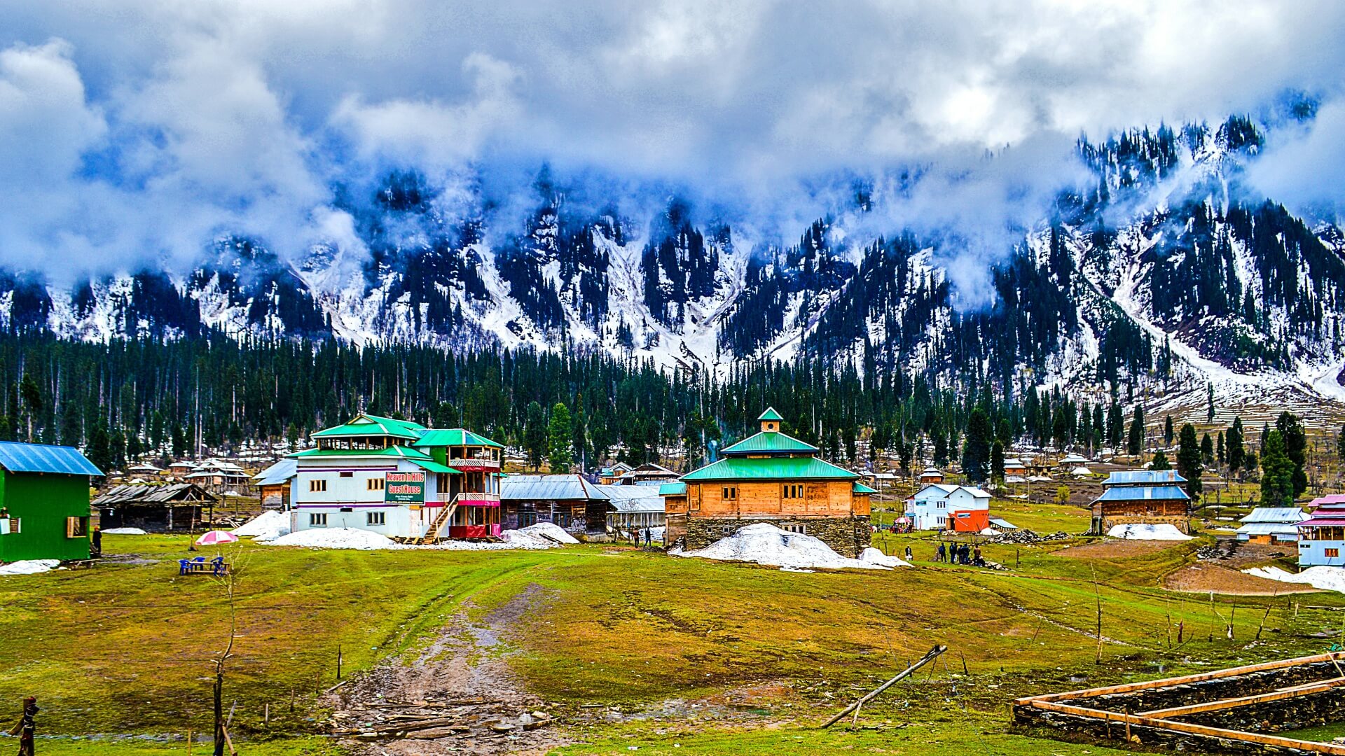 6 Days 5 Nights Tour Package to Neelum Valley